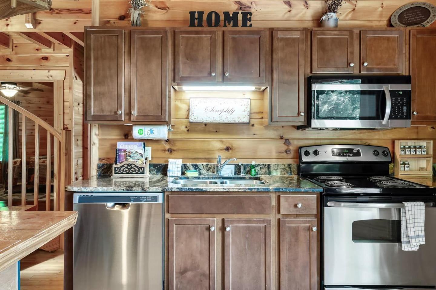 Mountain View Family Cabin W Game Room & Pool Sevierville Exterior photo